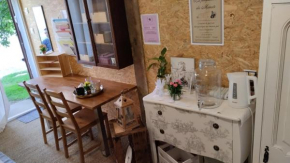 Le laboratoire shabby chic de la parfumerie du manoir